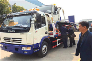 邹平汽车道路救援拖车价格